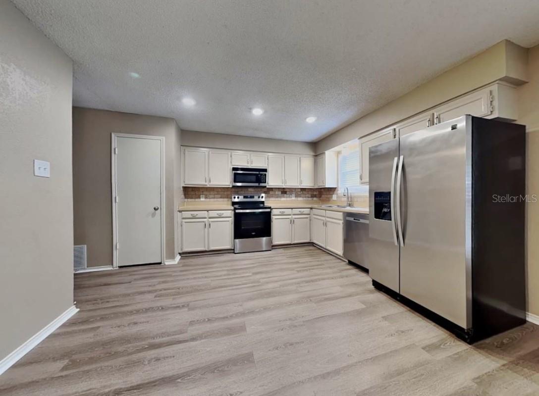 Image 2 of 12 For 1429 Woffington Avenue