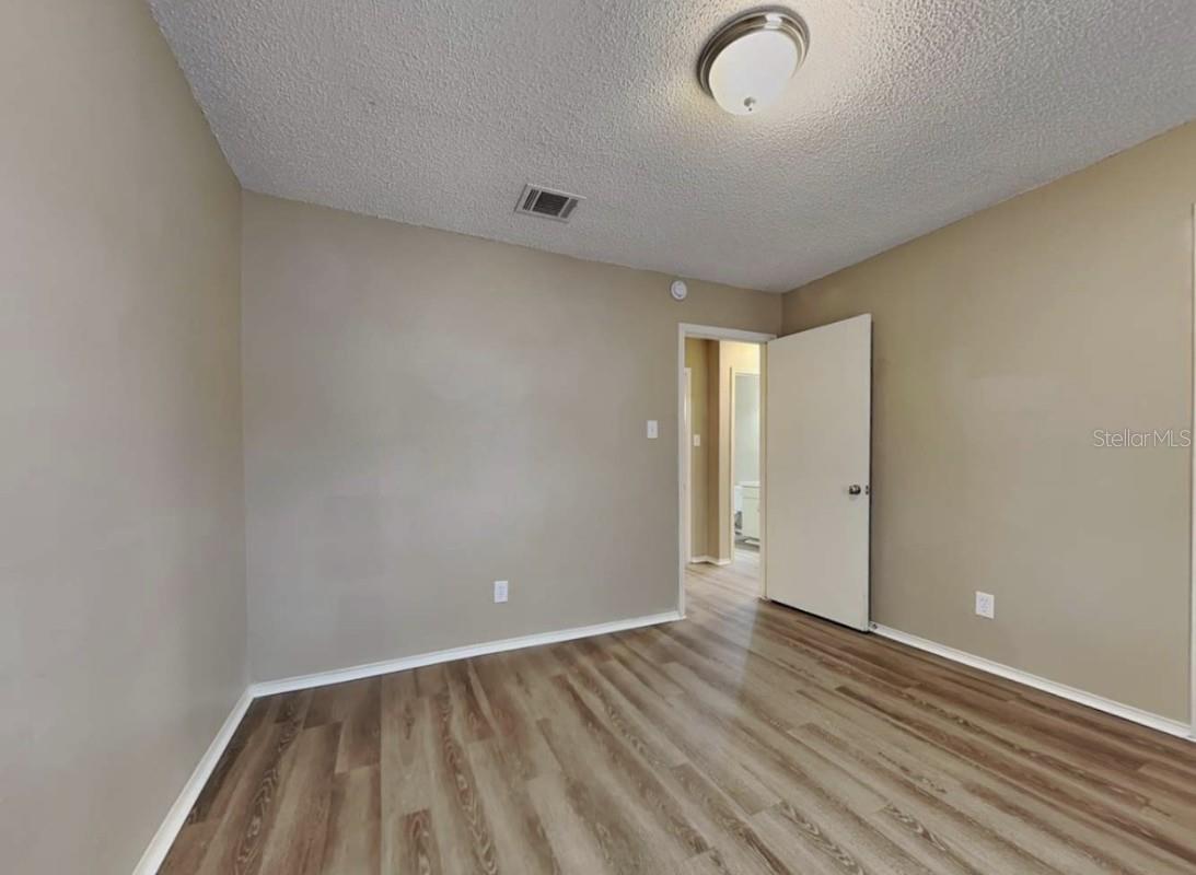 Image 5 of 12 For 1429 Woffington Avenue