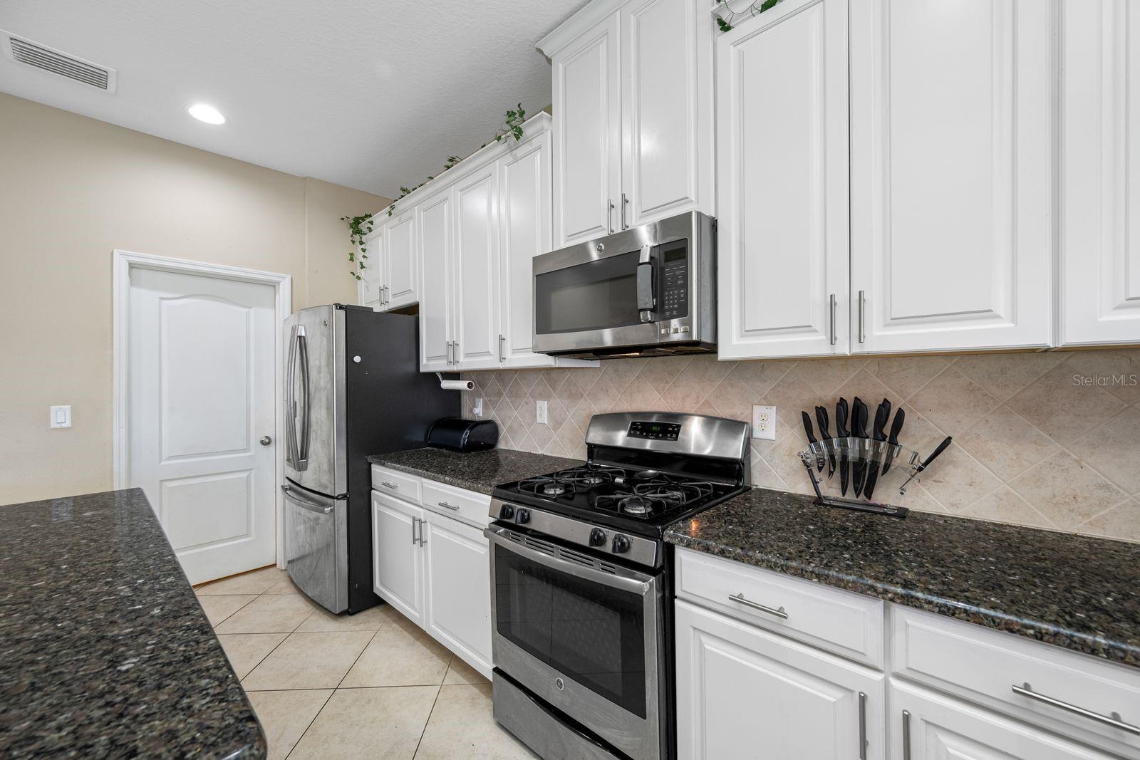 Image 21 of 77 For 11333 Emerald Shore Drive