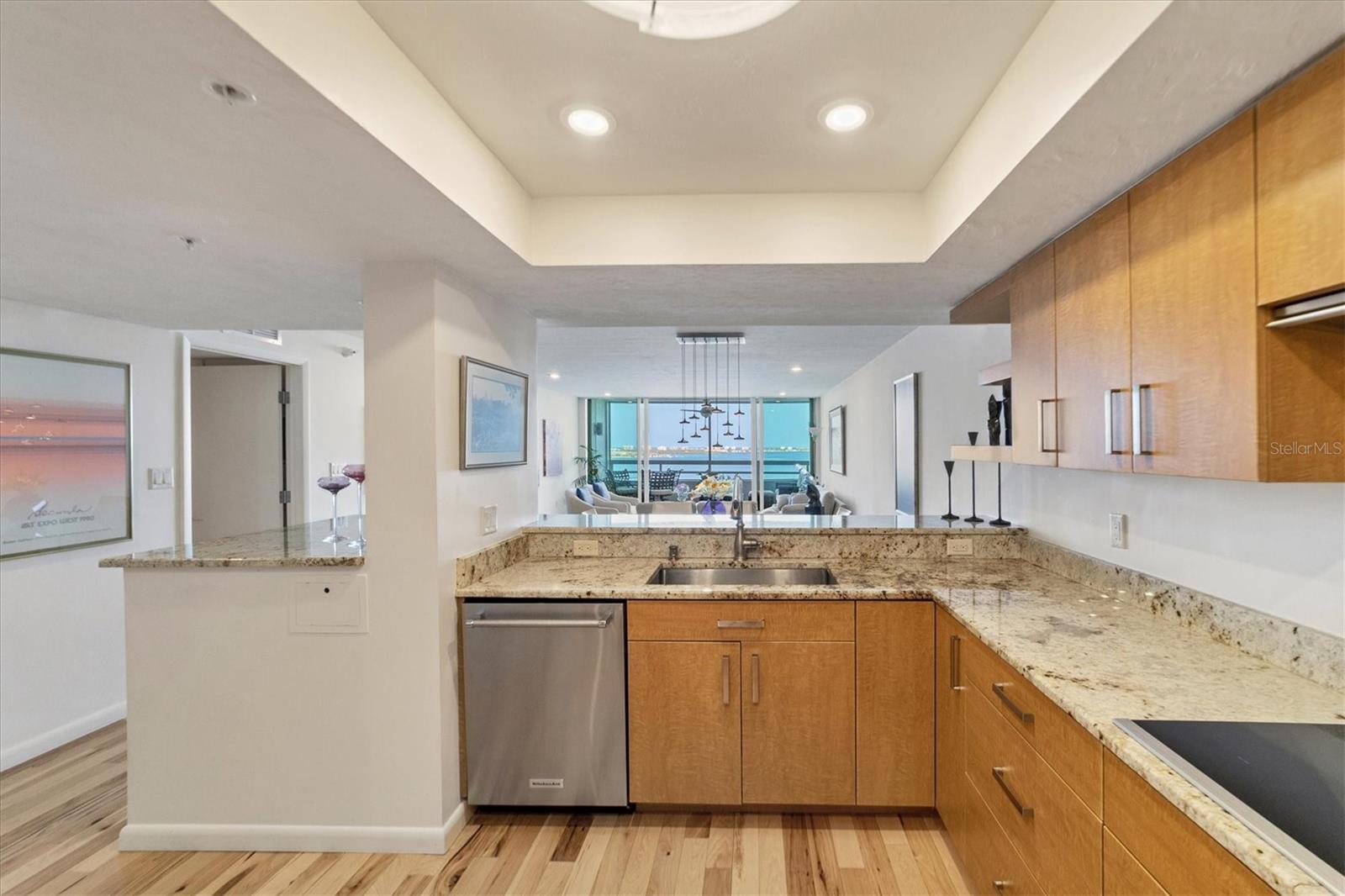 Image 30 of 75 For 988 Blvd Of The Arts  1816