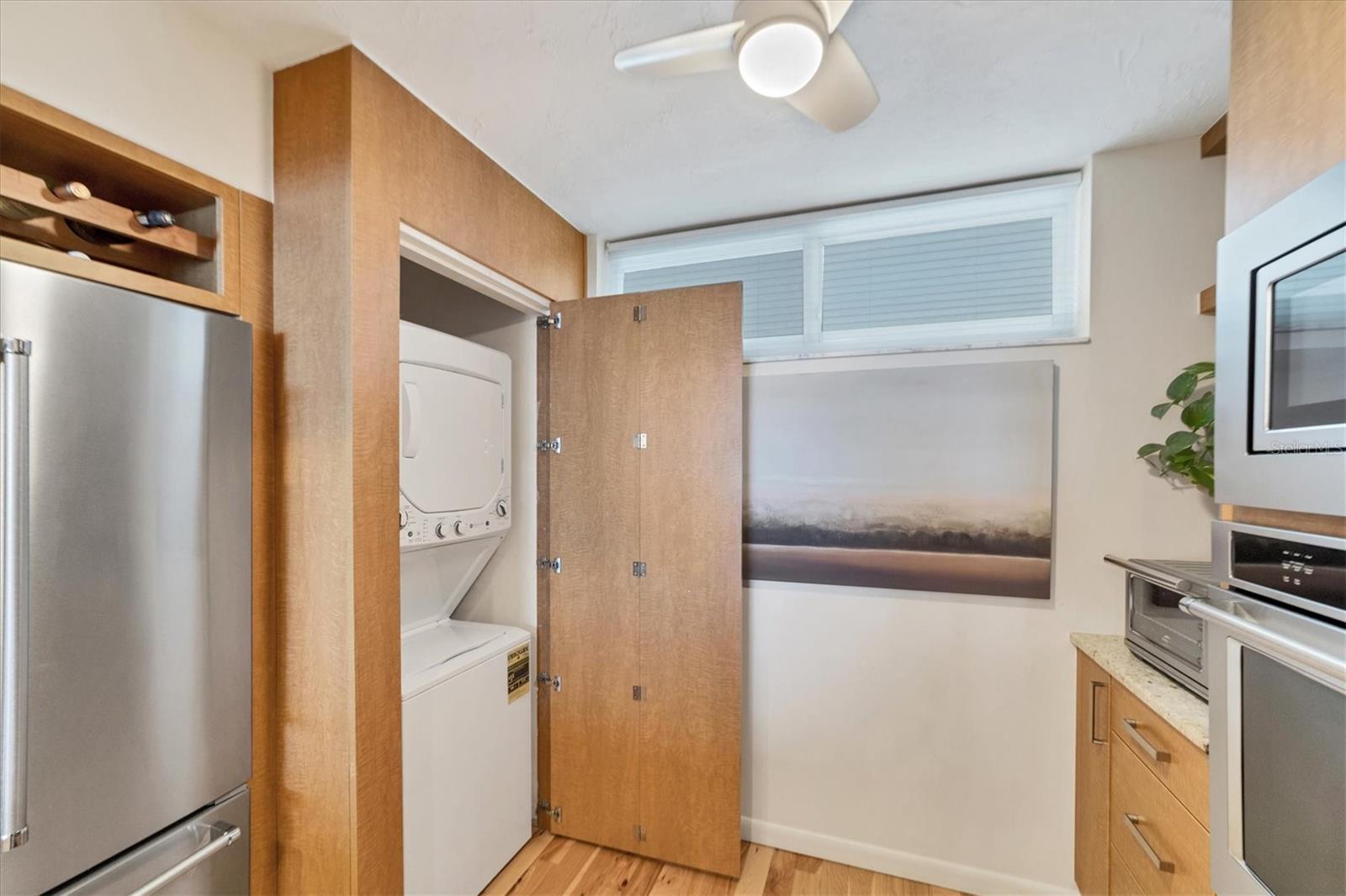 Image 34 of 75 For 988 Blvd Of The Arts  1816