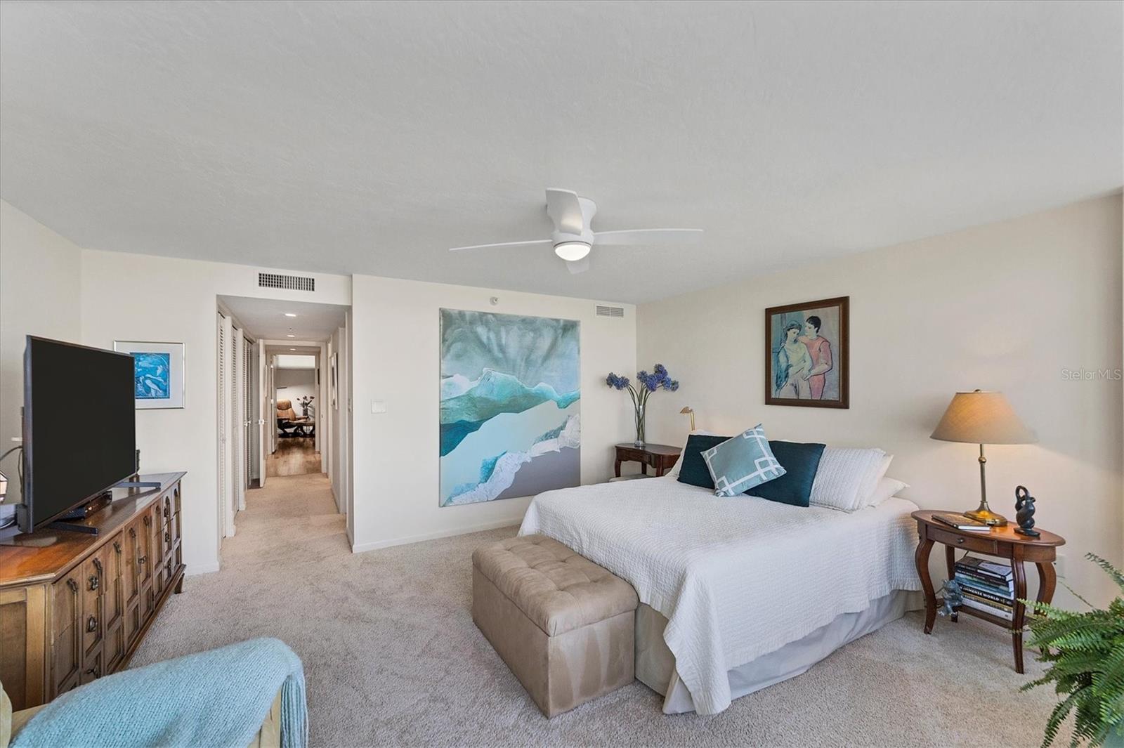 Image 36 of 75 For 988 Blvd Of The Arts  1816