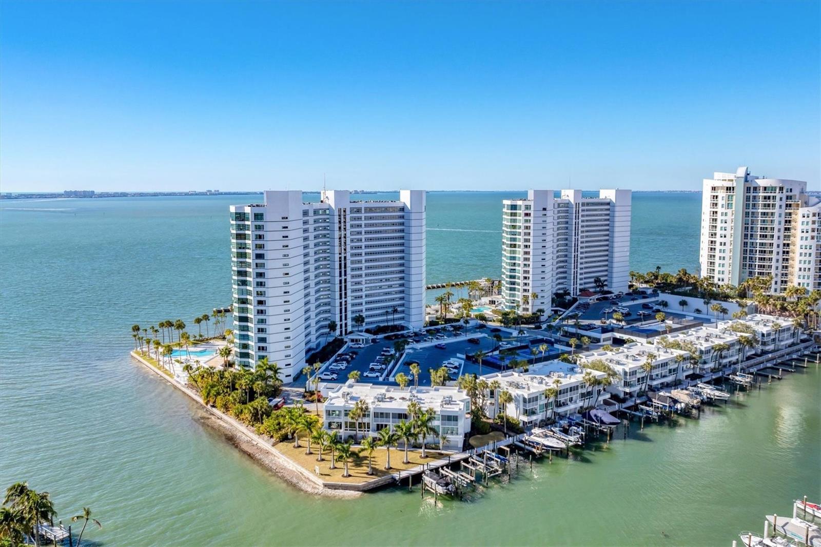 Image 4 of 75 For 988 Blvd Of The Arts  1816