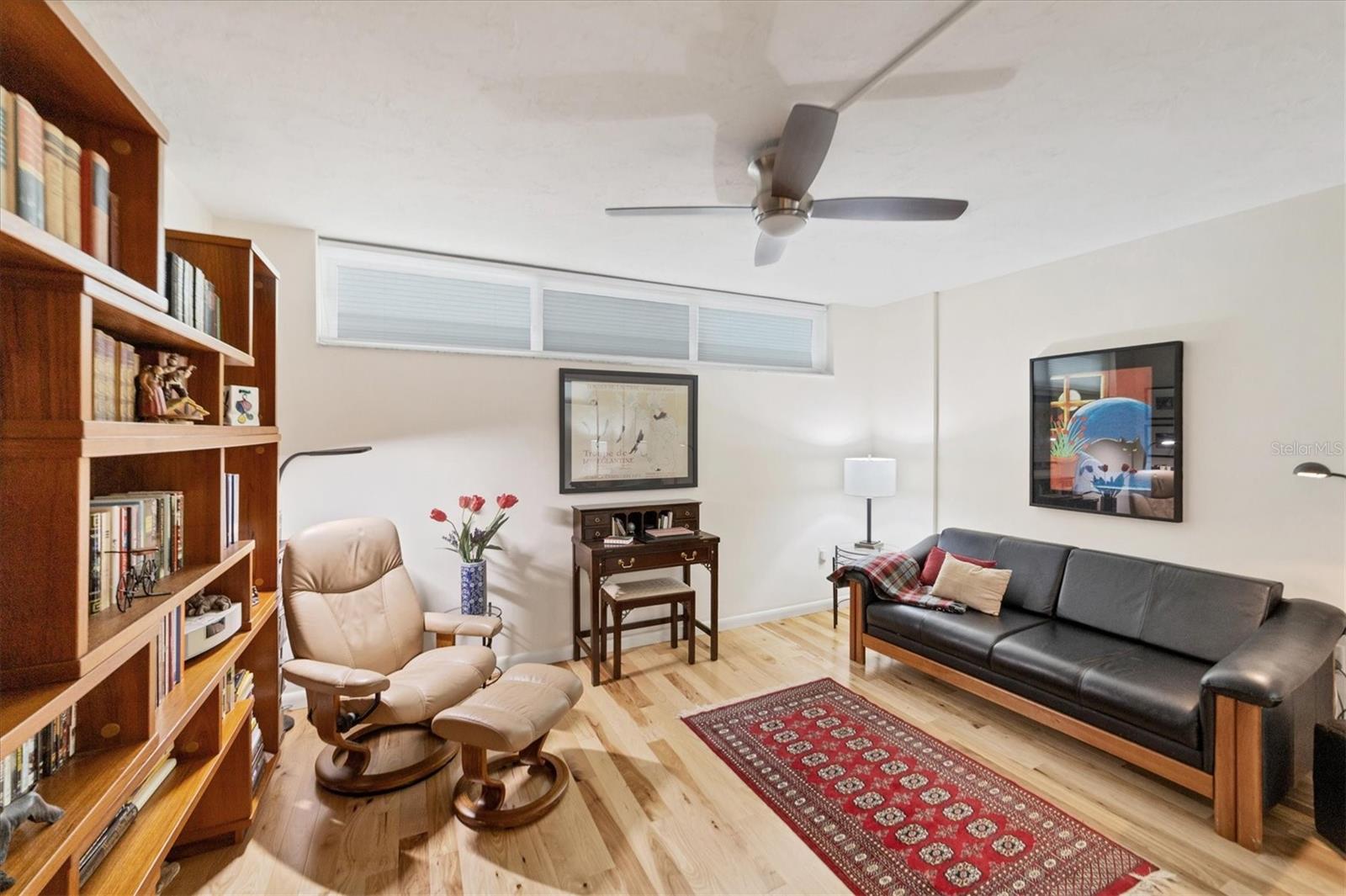 Image 42 of 75 For 988 Blvd Of The Arts  1816