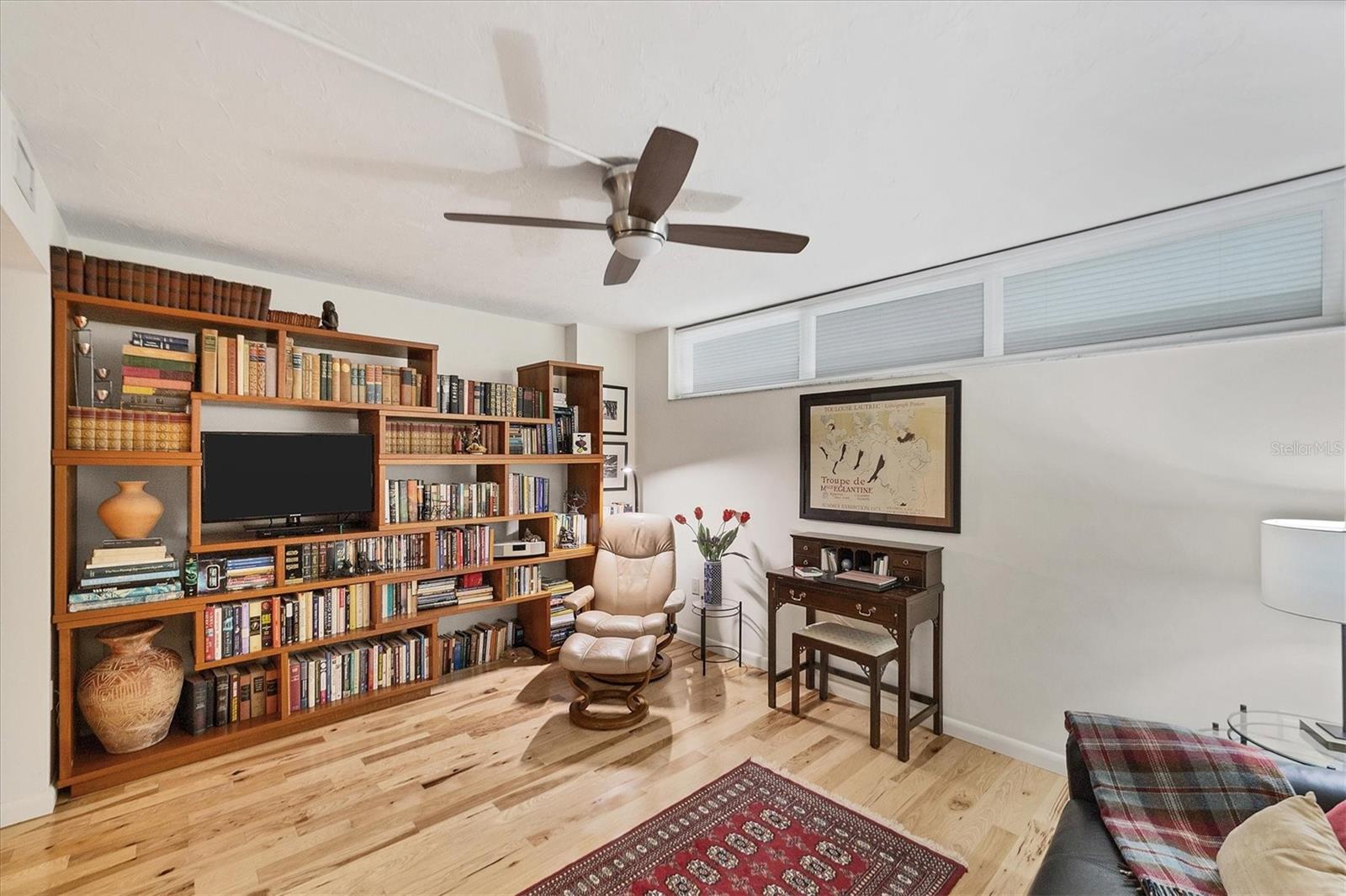 Image 43 of 75 For 988 Blvd Of The Arts  1816