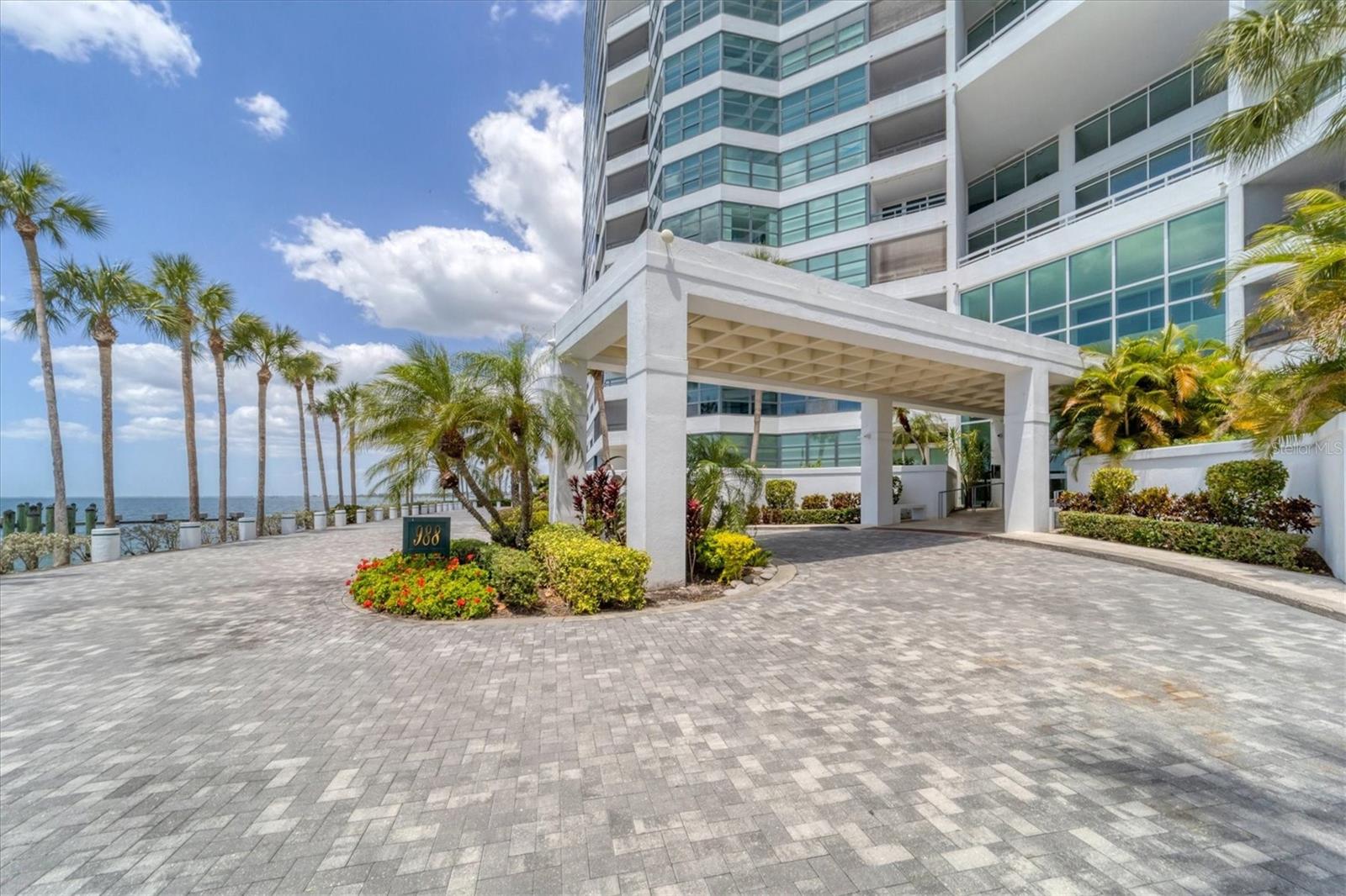 Image 9 of 75 For 988 Blvd Of The Arts  1816