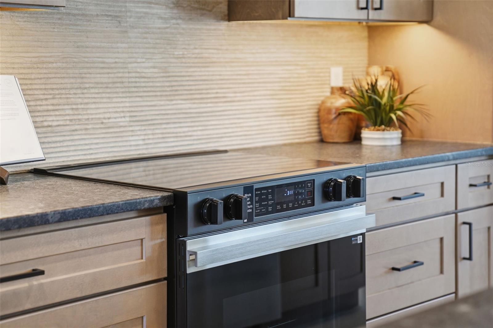 Image 16 of 70 For 501 65th Street