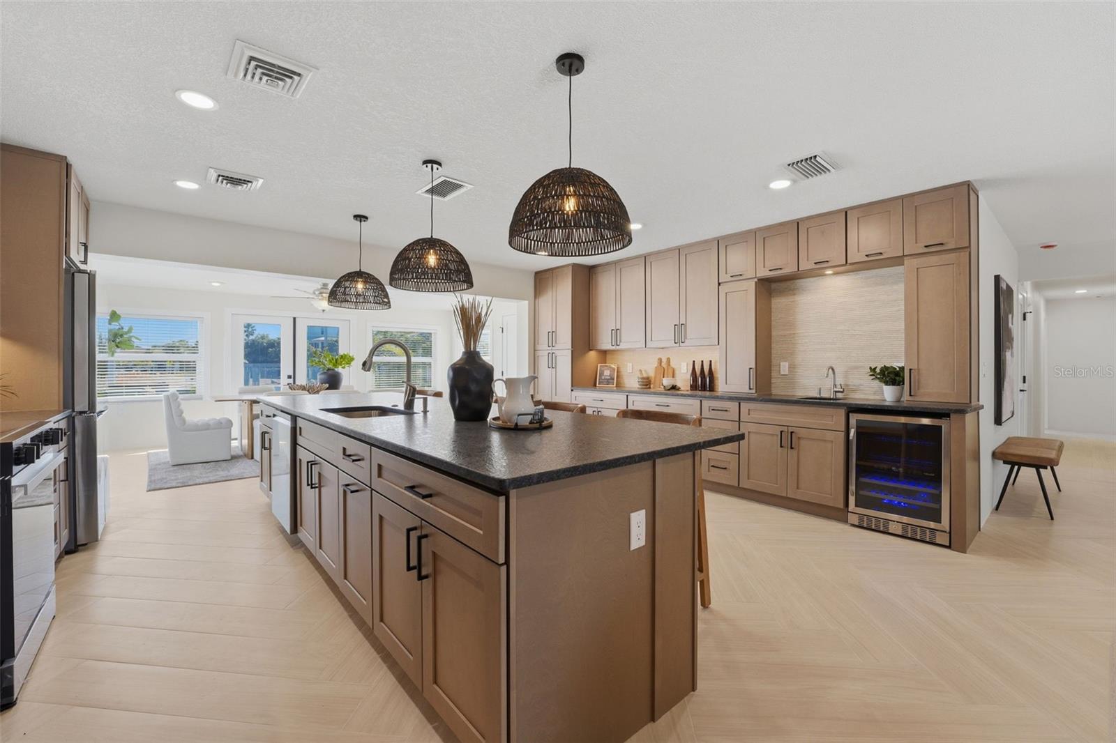 Image 18 of 70 For 501 65th Street