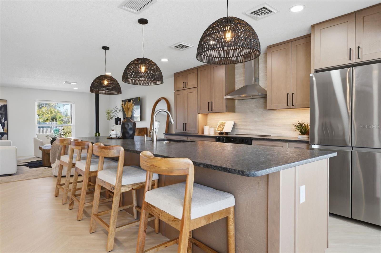 Image 22 of 70 For 501 65th Street