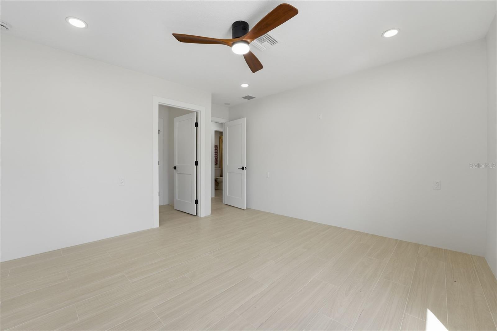 Image 35 of 70 For 501 65th Street