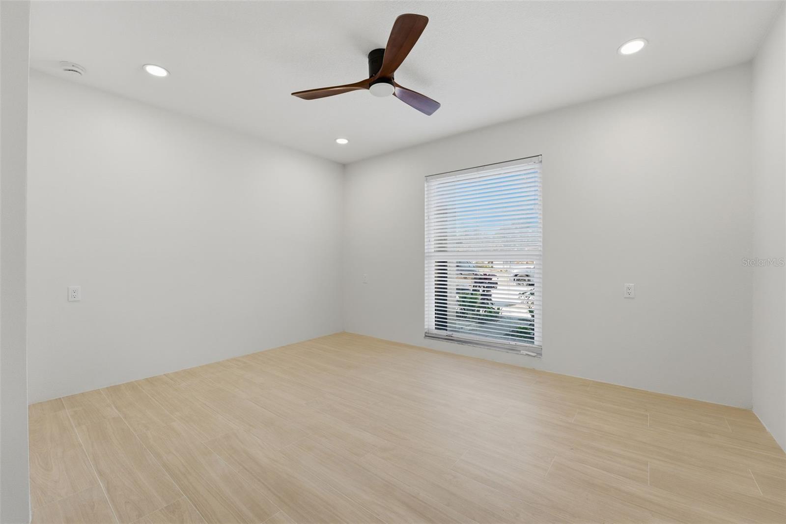 Image 42 of 70 For 501 65th Street