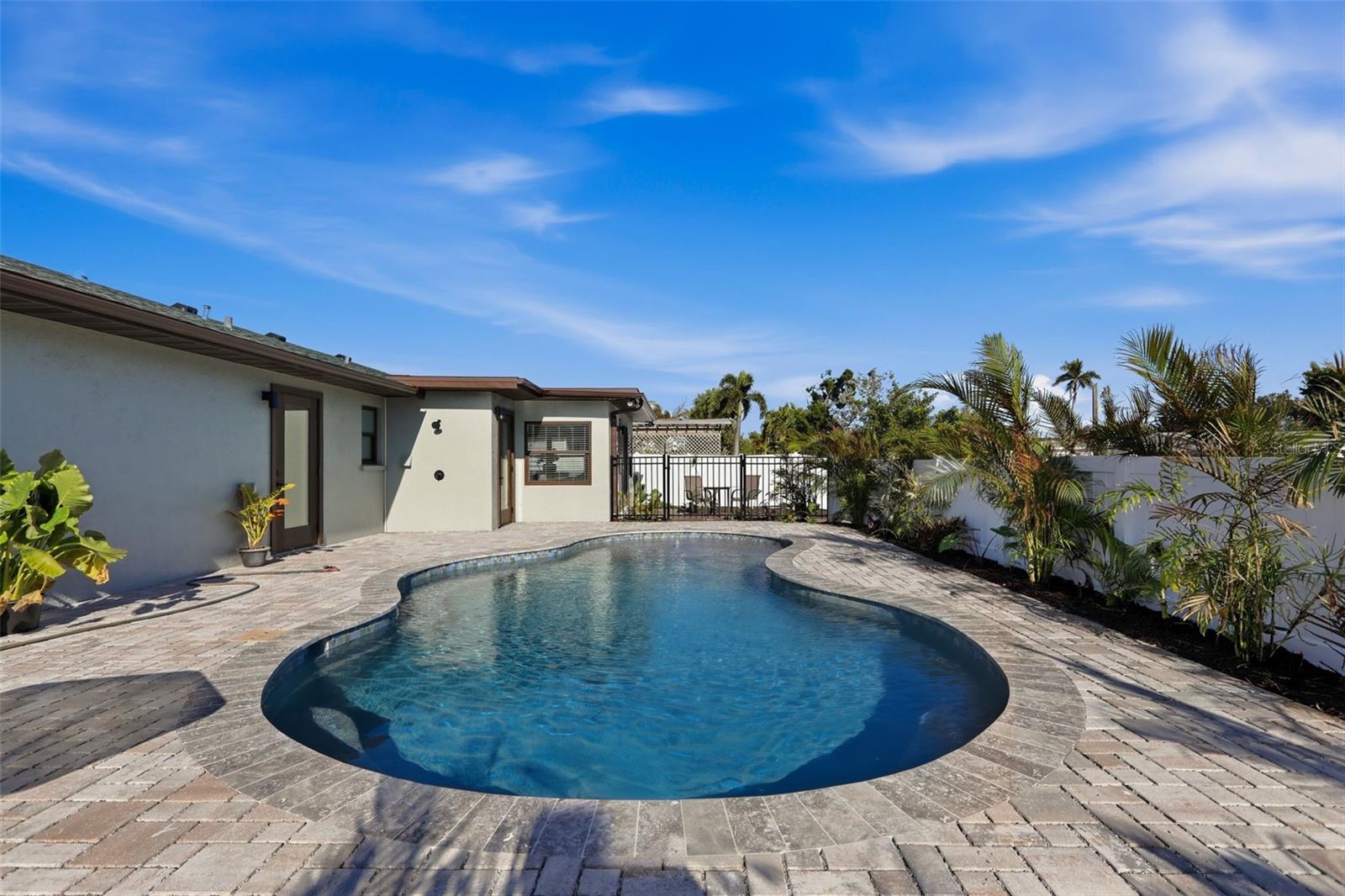 Image 43 of 70 For 501 65th Street