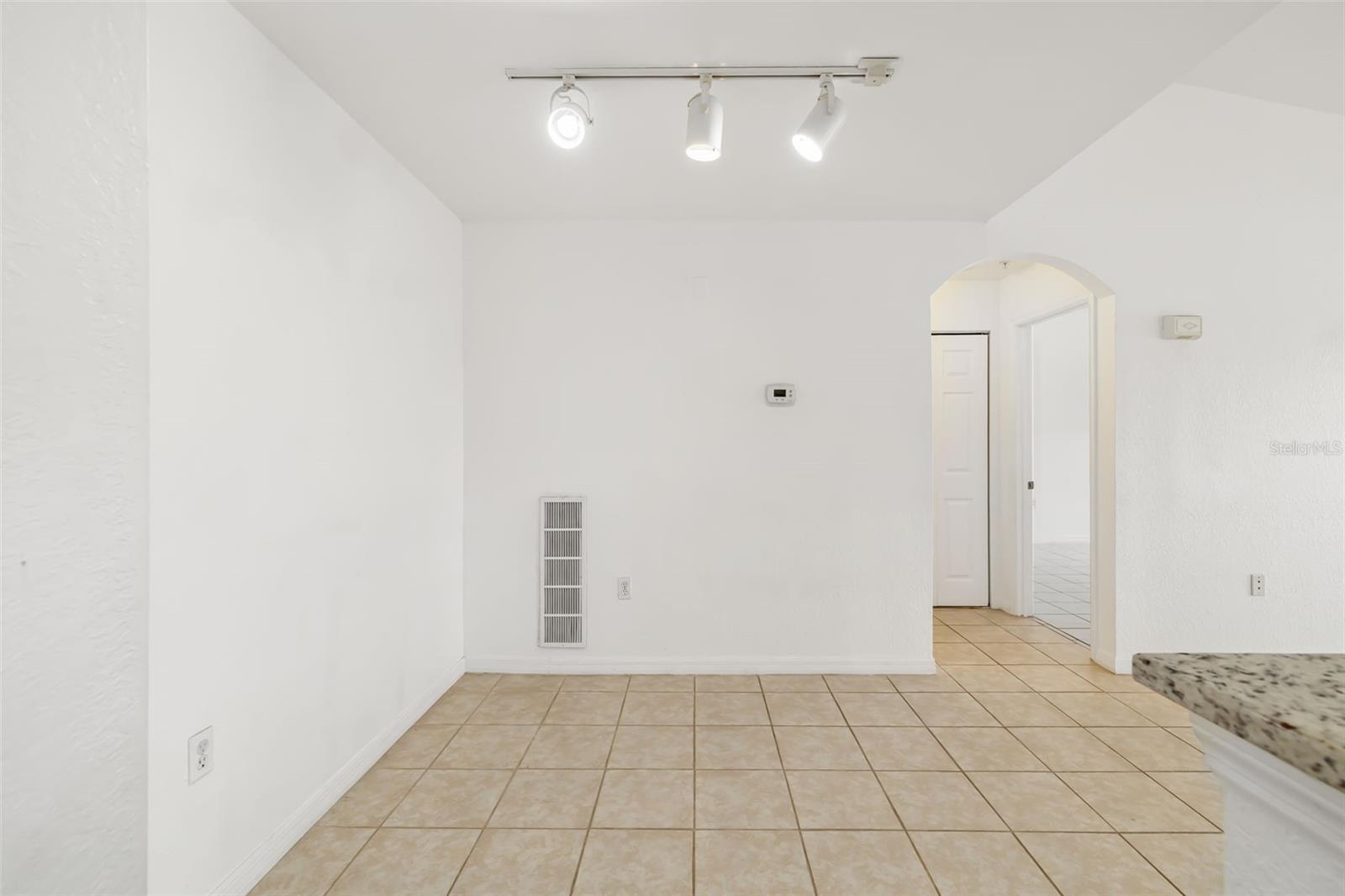 Image 14 of 76 For 8933 Manor Loop 205