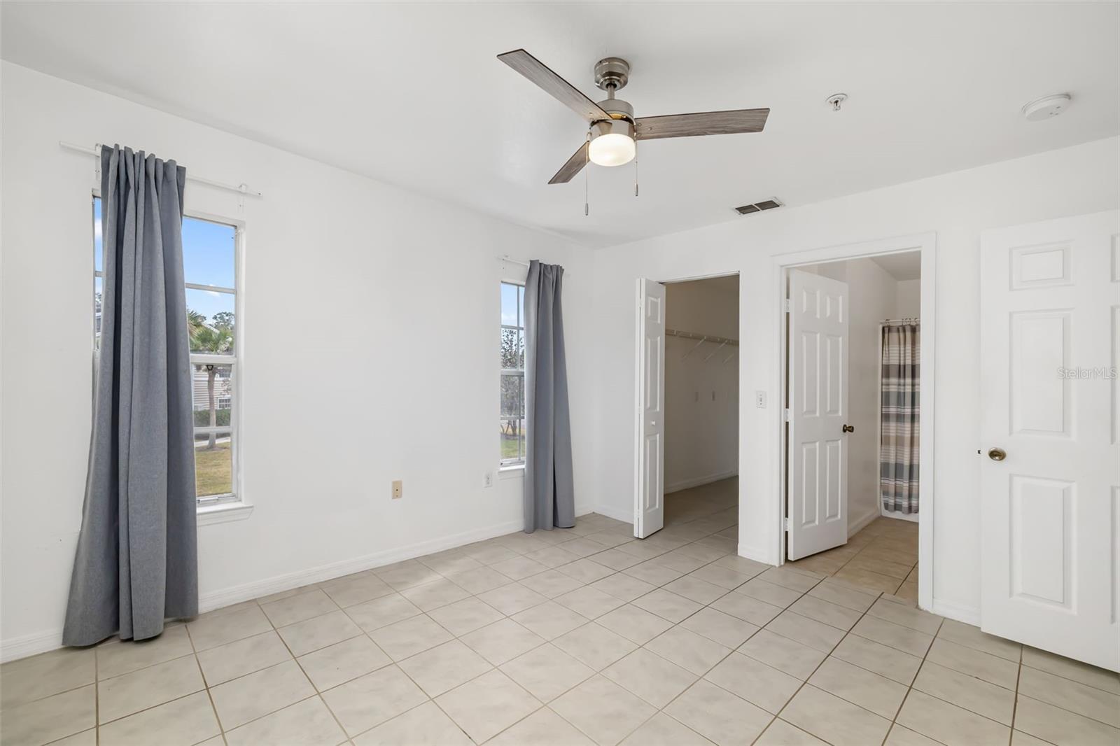 Image 23 of 76 For 8933 Manor Loop 205