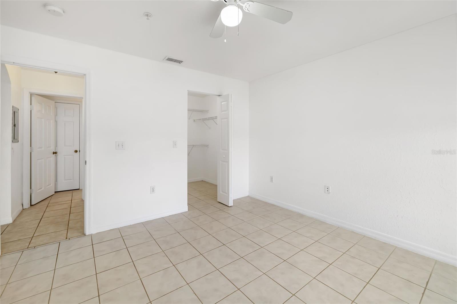 Image 28 of 76 For 8933 Manor Loop 205