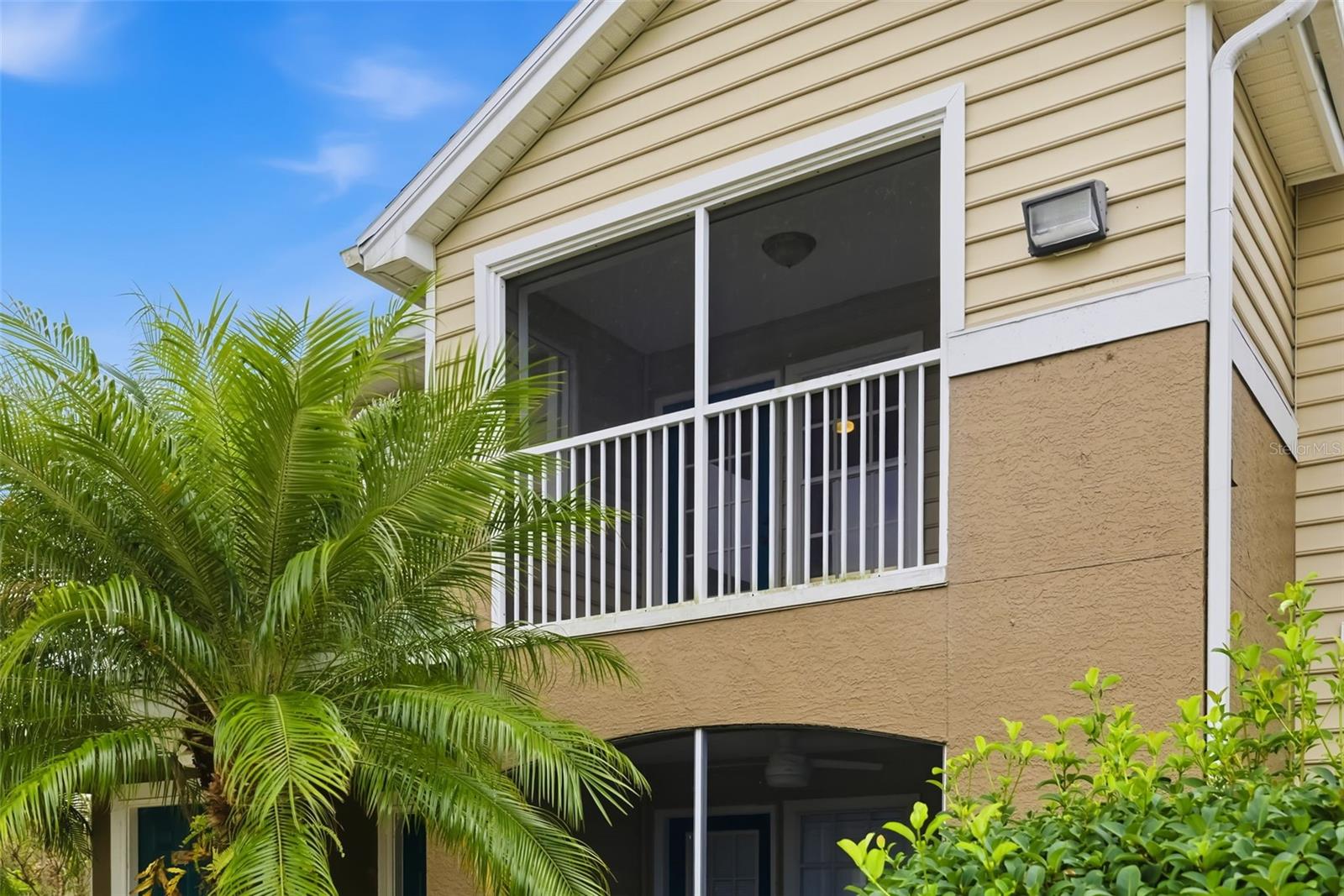 Image 39 of 76 For 8933 Manor Loop 205