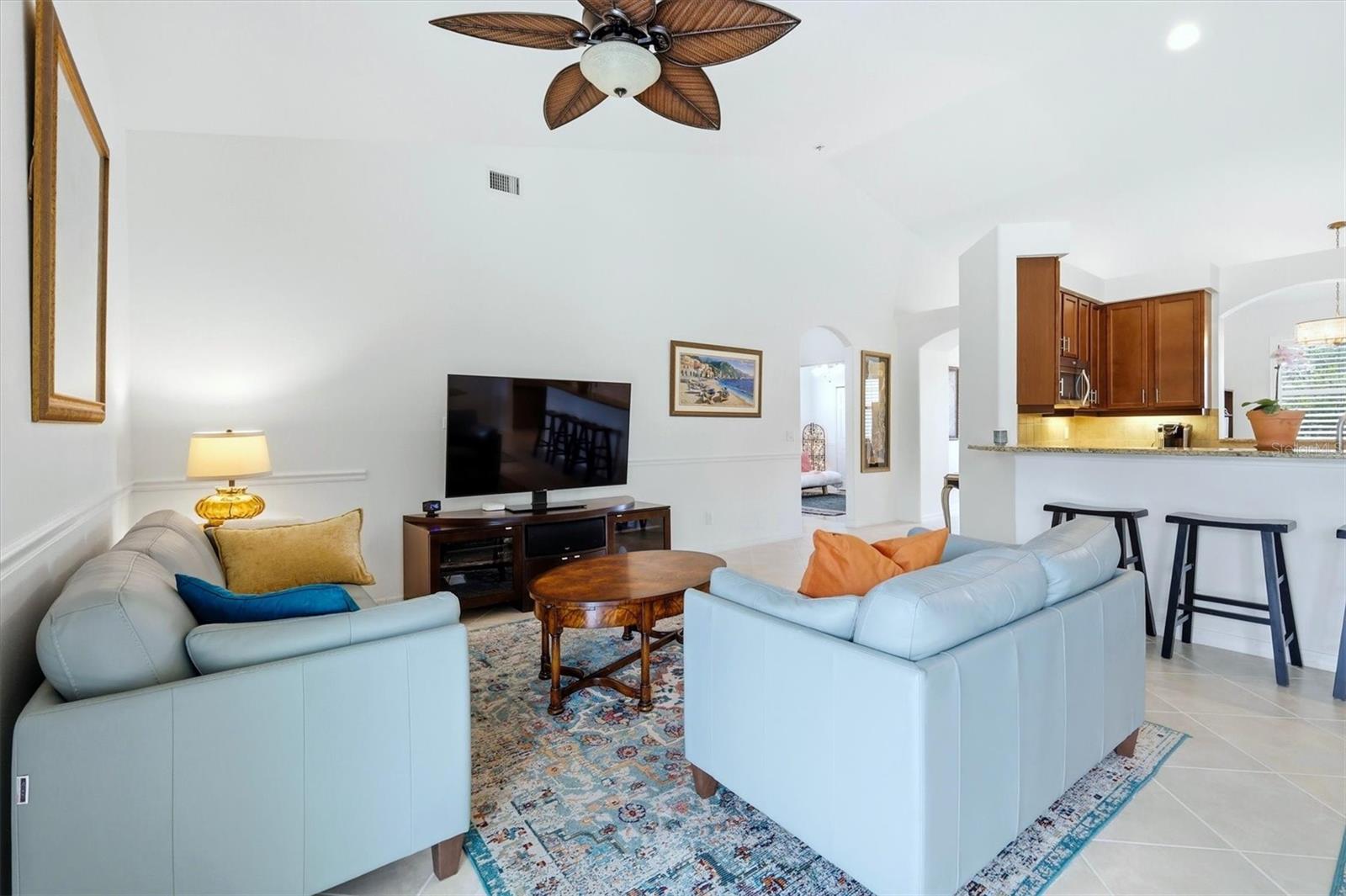 Image 11 of 70 For 16105 31st Street E