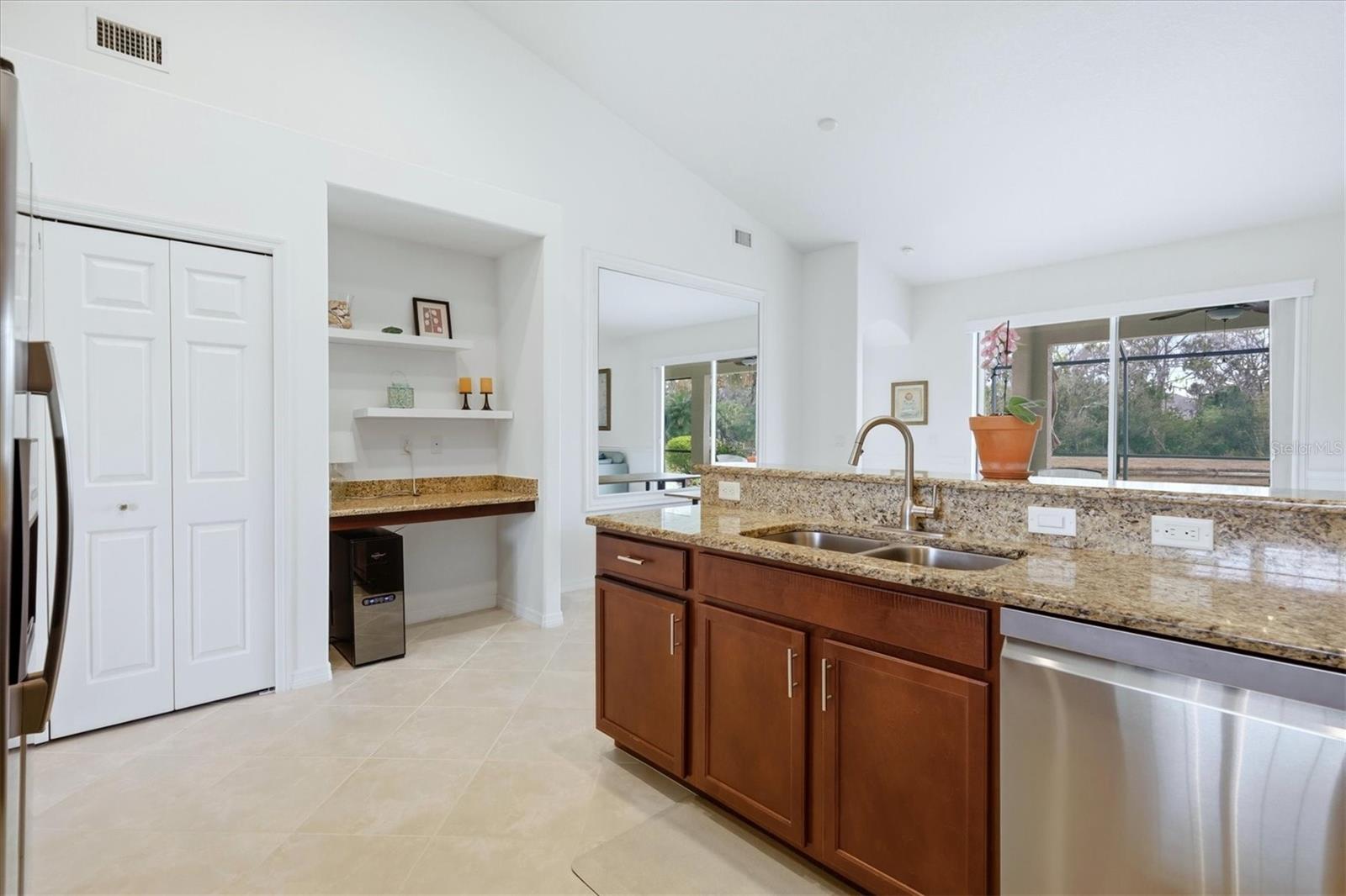 Image 19 of 70 For 16105 31st Street E