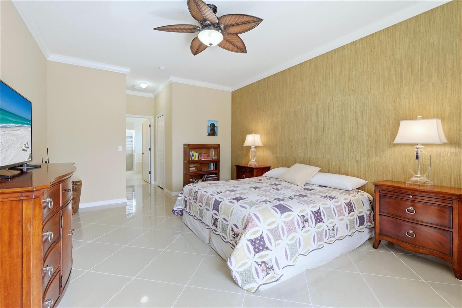 Image 26 of 70 For 16105 31st Street E