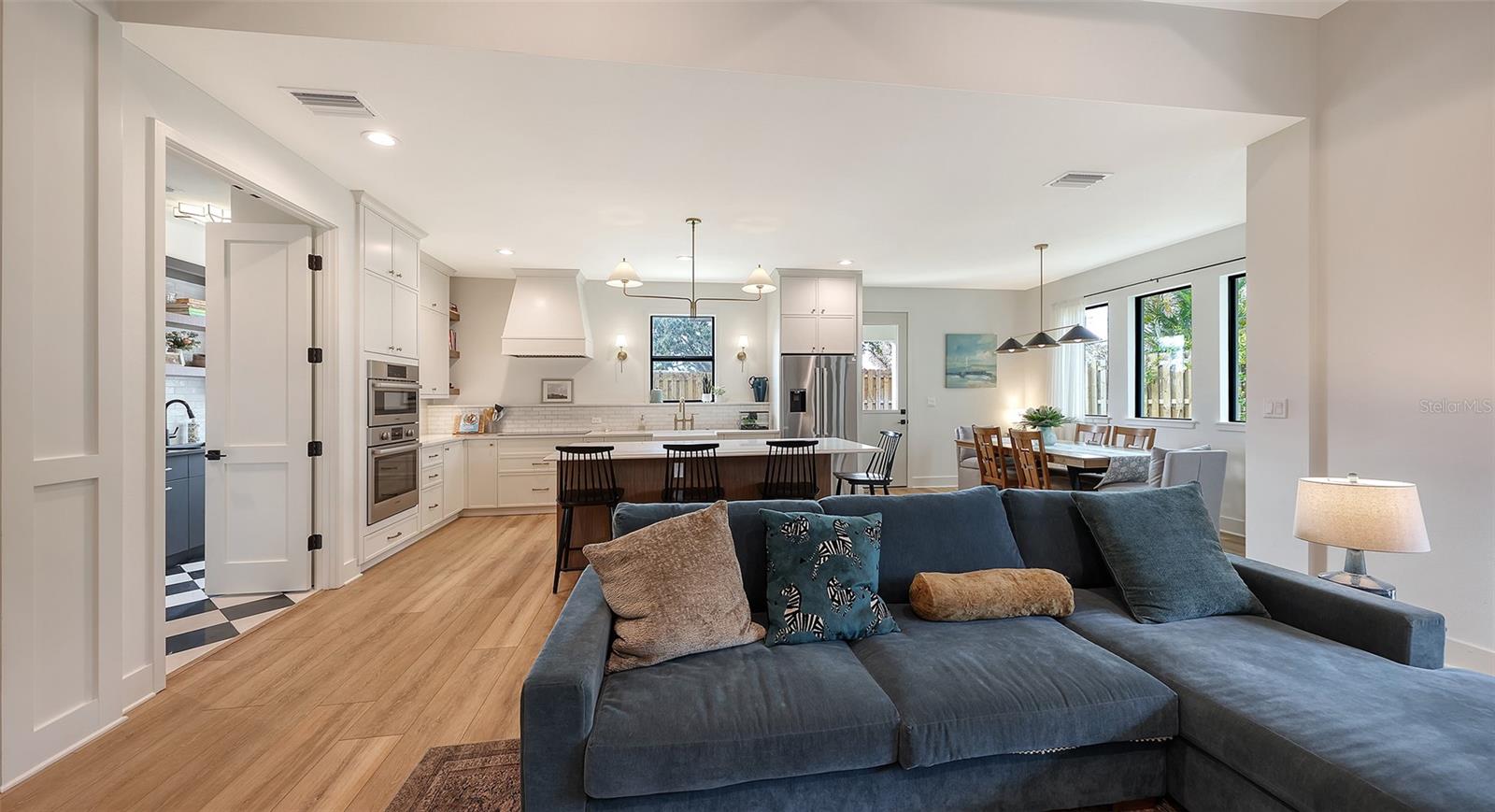 Image 16 of 87 For 3214 Key Avenue