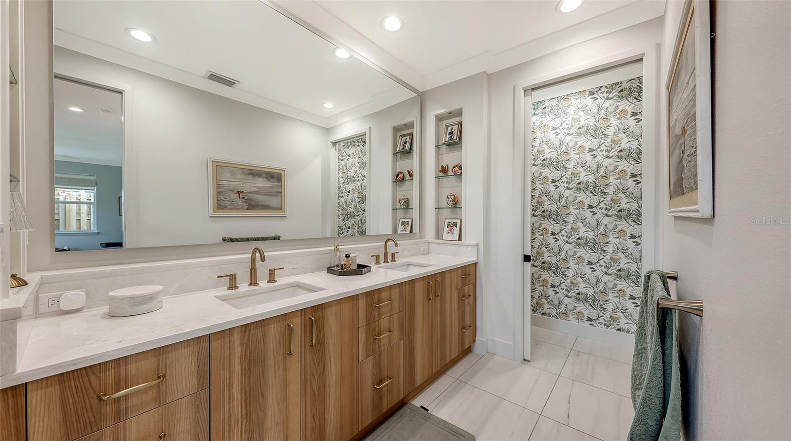 Image 36 of 87 For 3214 Key Avenue