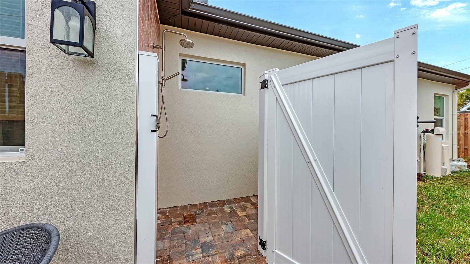 Image 60 of 87 For 3214 Key Avenue