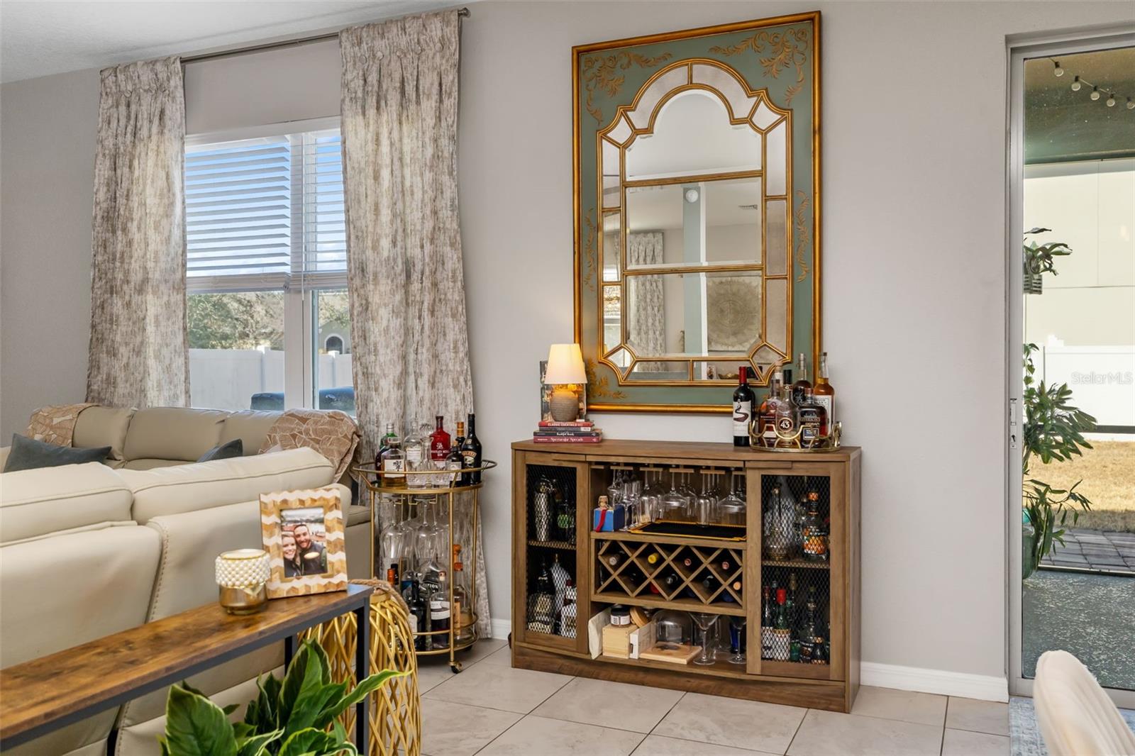 Listing photo id 9 for 10702 Aldo Moro Drive