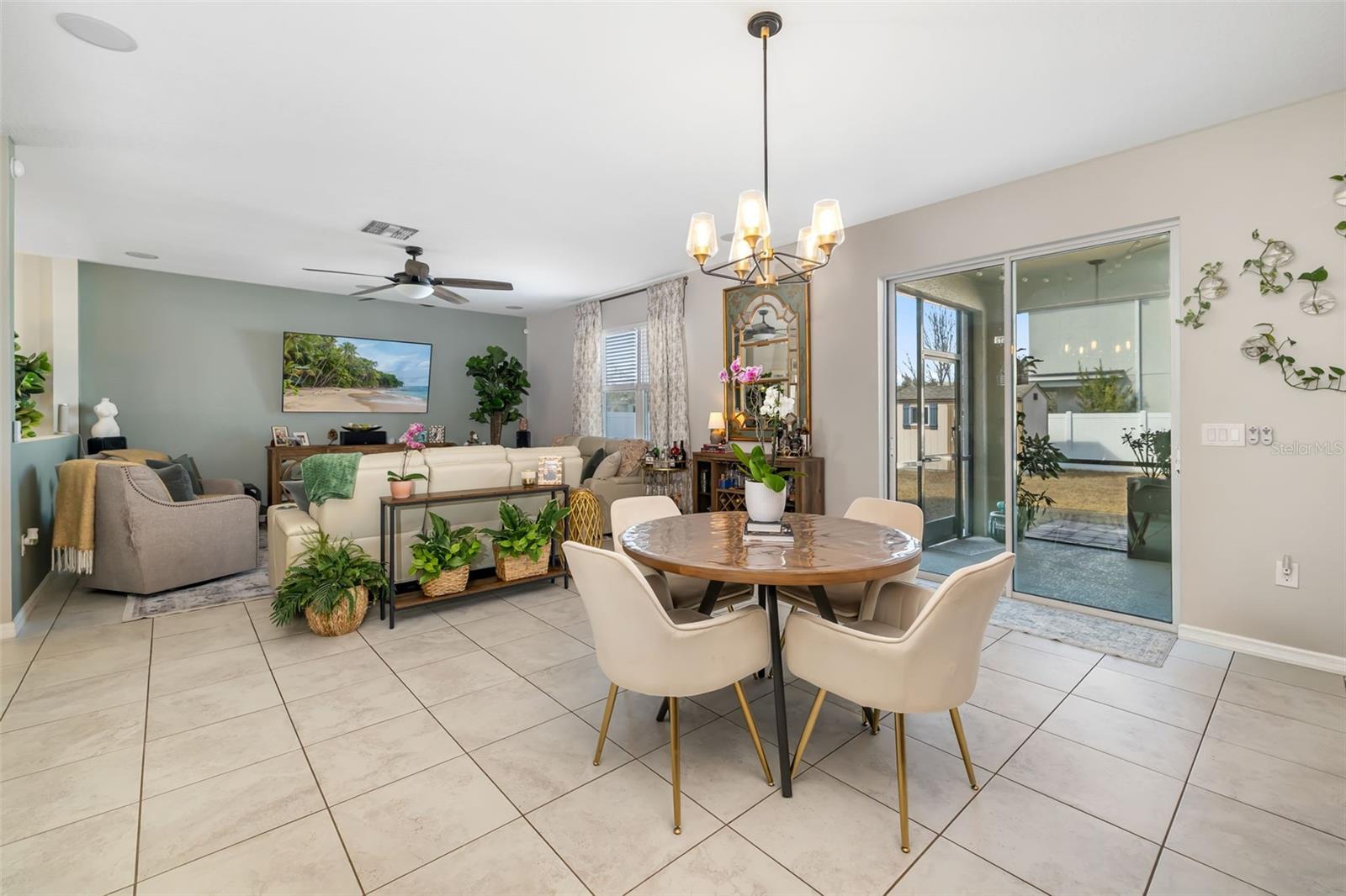 Listing photo id 11 for 10702 Aldo Moro Drive