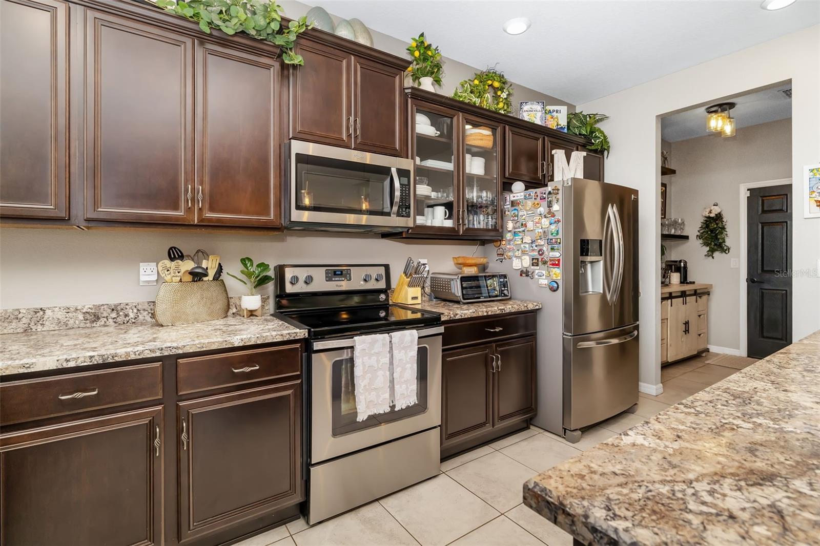 Listing photo id 16 for 10702 Aldo Moro Drive