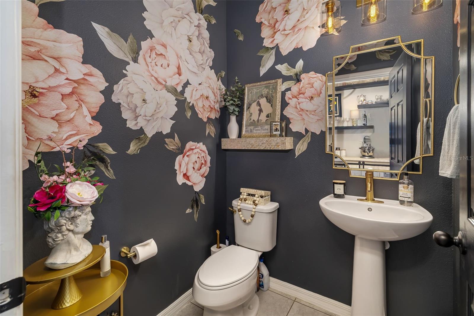 Listing photo id 19 for 10702 Aldo Moro Drive