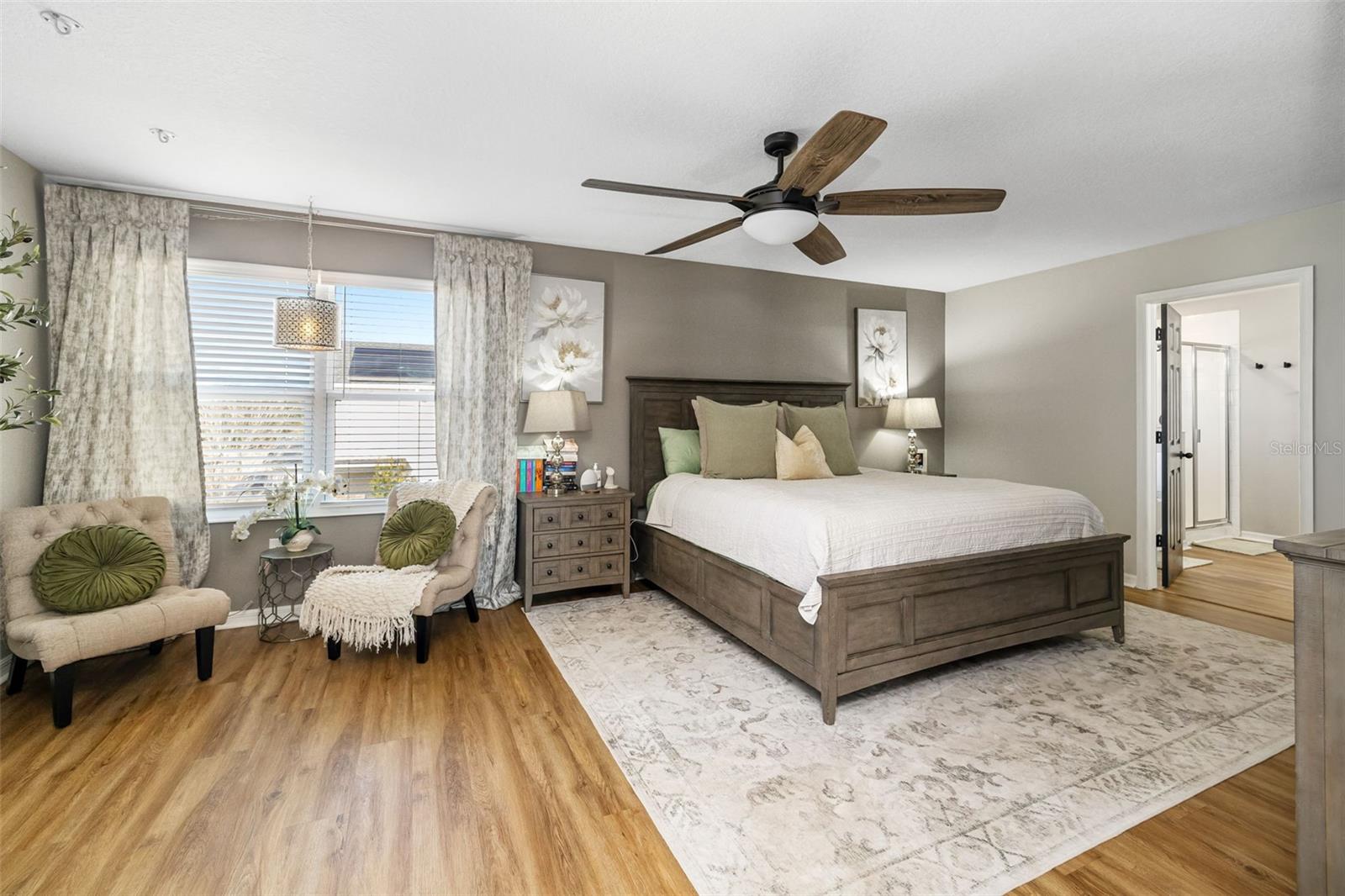 Listing photo id 24 for 10702 Aldo Moro Drive