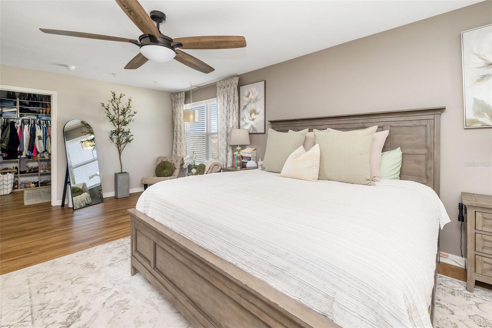 Listing photo id 27 for 10702 Aldo Moro Drive