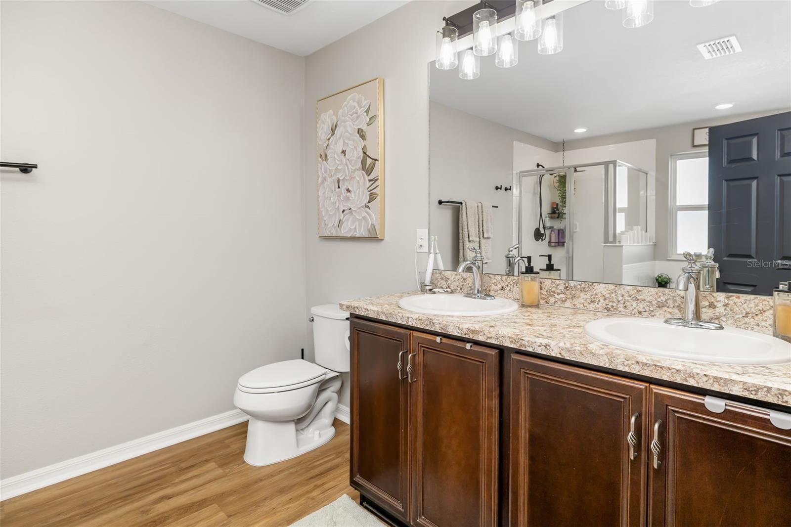 Listing photo id 28 for 10702 Aldo Moro Drive