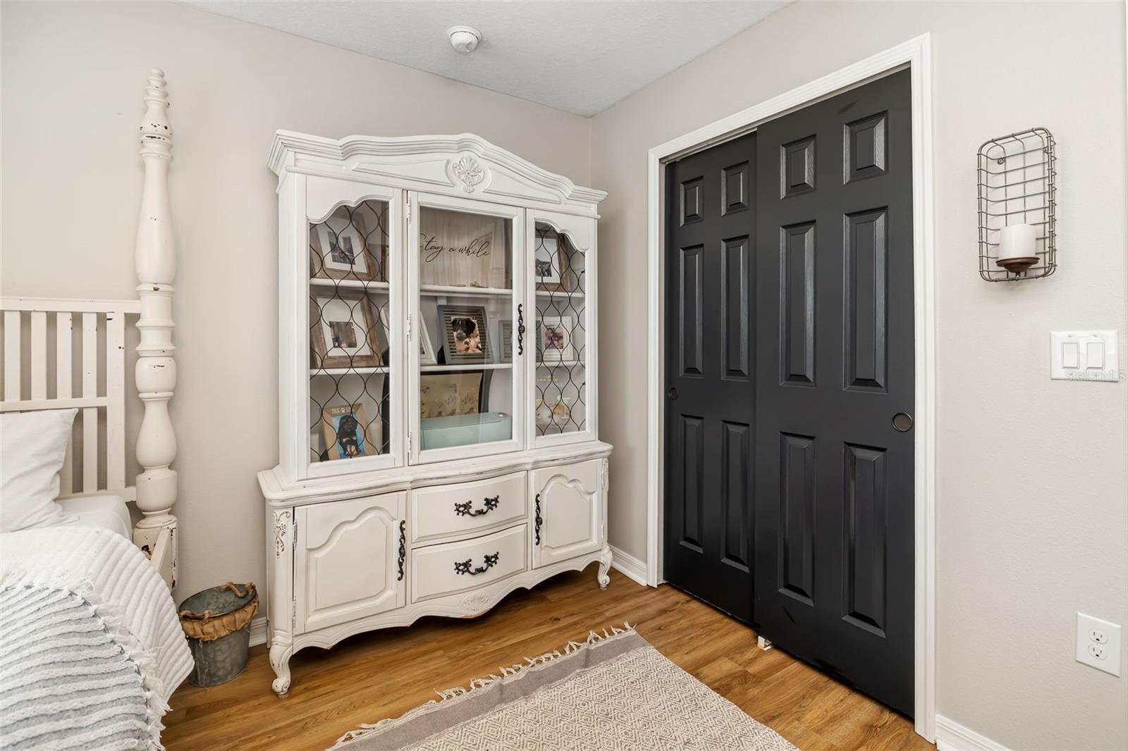 Listing photo id 35 for 10702 Aldo Moro Drive