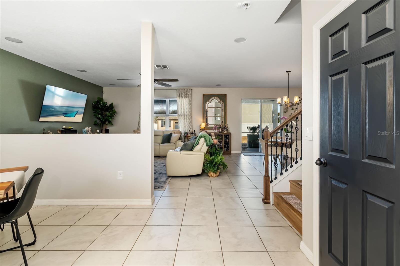 Listing photo id 3 for 10702 Aldo Moro Drive