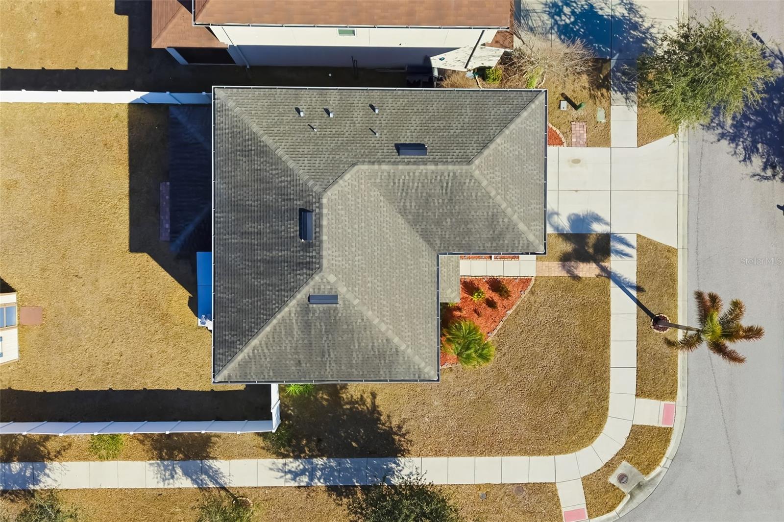 Listing photo id 50 for 10702 Aldo Moro Drive