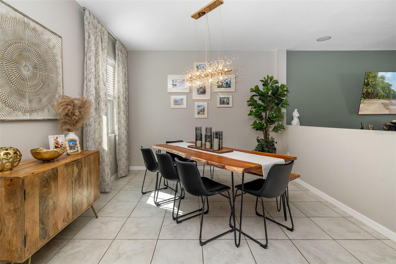 Listing photo id 5 for 10702 Aldo Moro Drive