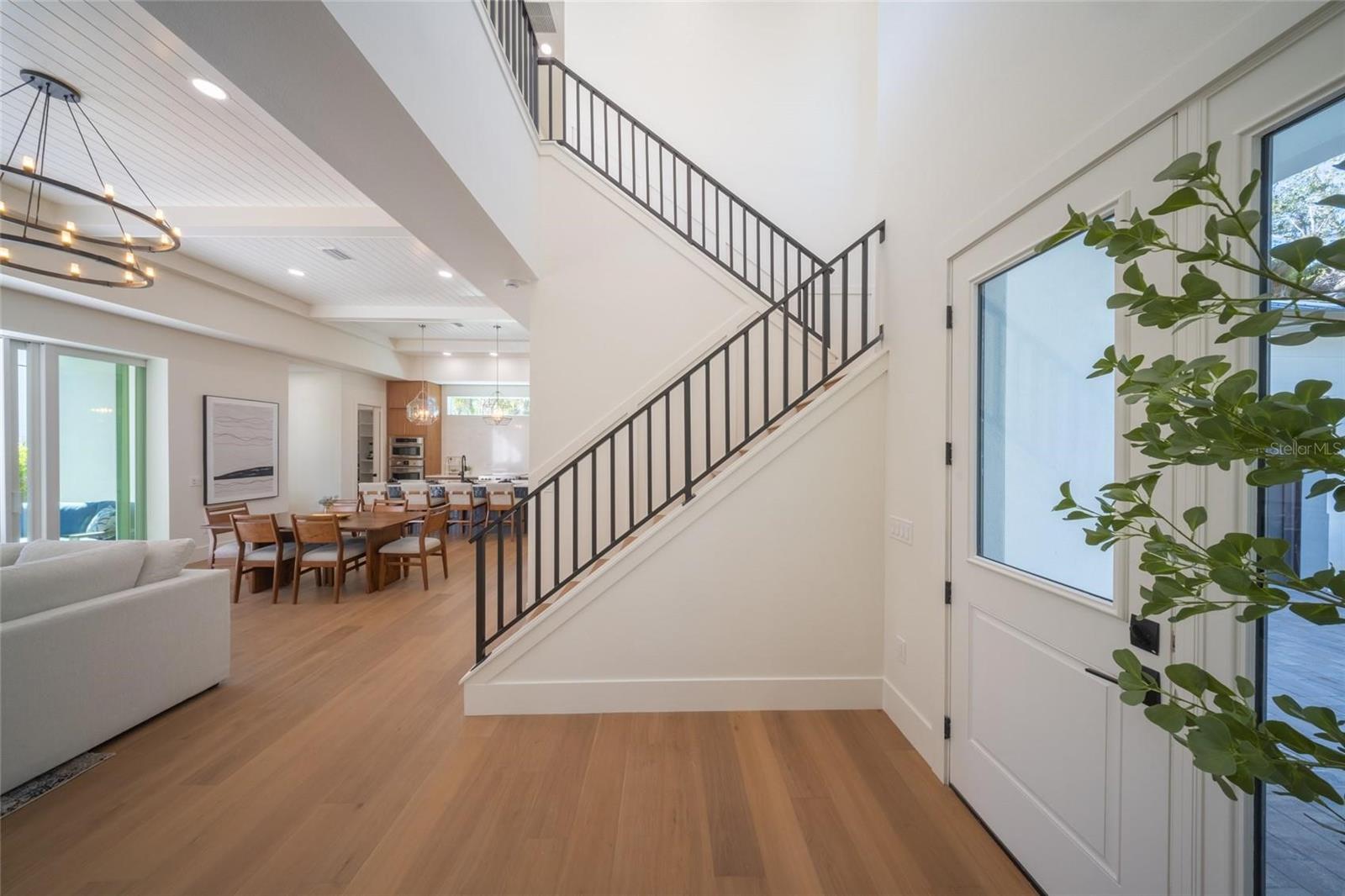 Image 10 of 97 For 2420 Floyd Street