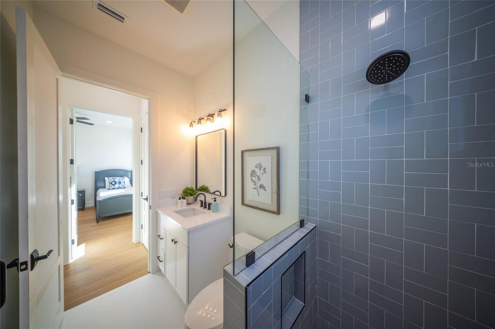 Image 89 of 97 For 2420 Floyd Street