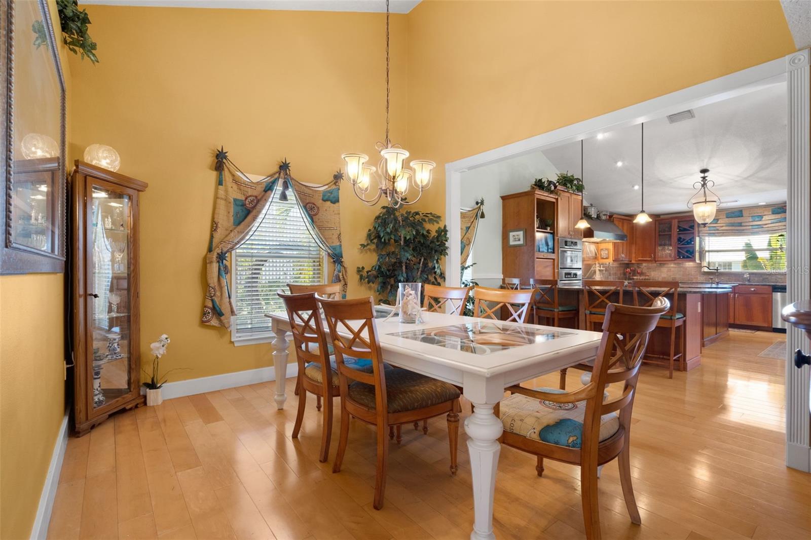 Image 10 of 69 For 4329 14th Street Circle