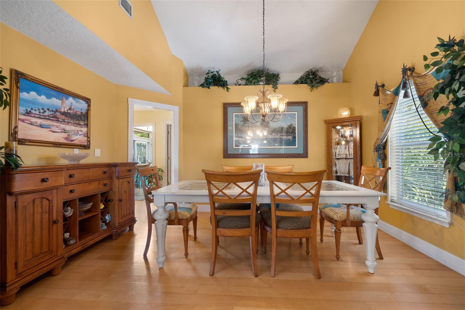 Image 11 of 69 For 4329 14th Street Circle