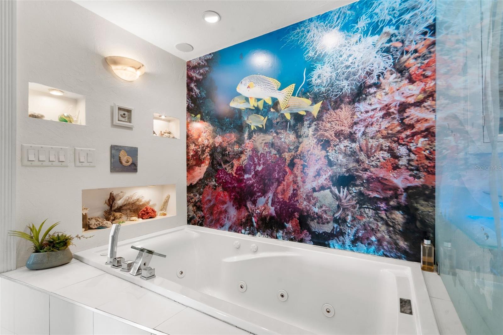 Image 25 of 69 For 4329 14th Street Circle