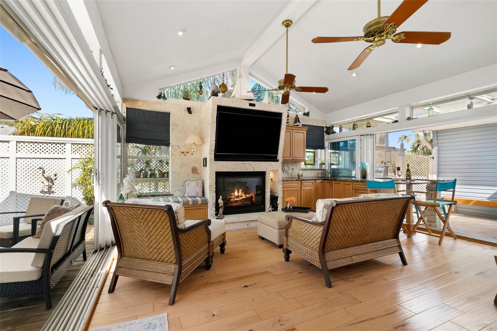 Image 33 of 69 For 4329 14th Street Circle