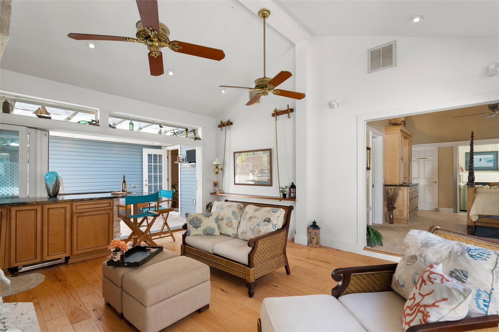 Image 36 of 69 For 4329 14th Street Circle