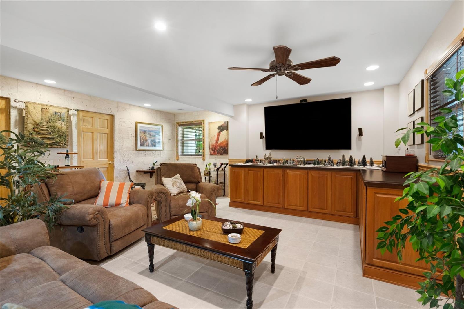 Image 51 of 69 For 4329 14th Street Circle