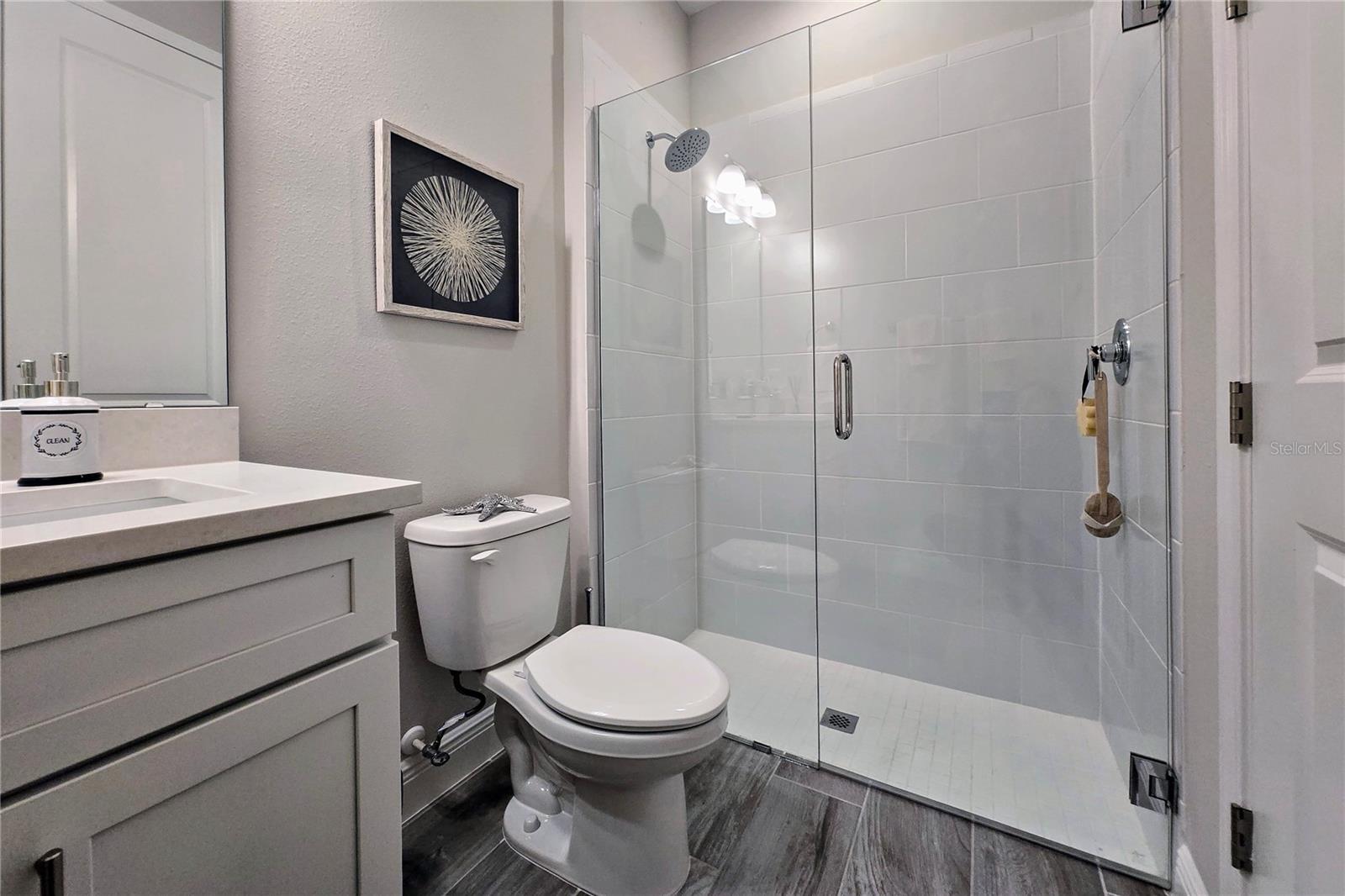 Listing photo id 15 for 235 Okeeffe Circle