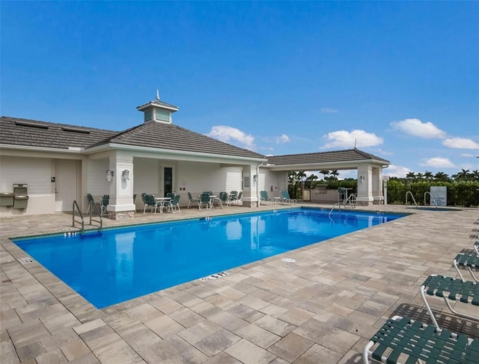 Listing photo id 24 for 235 Okeeffe Circle