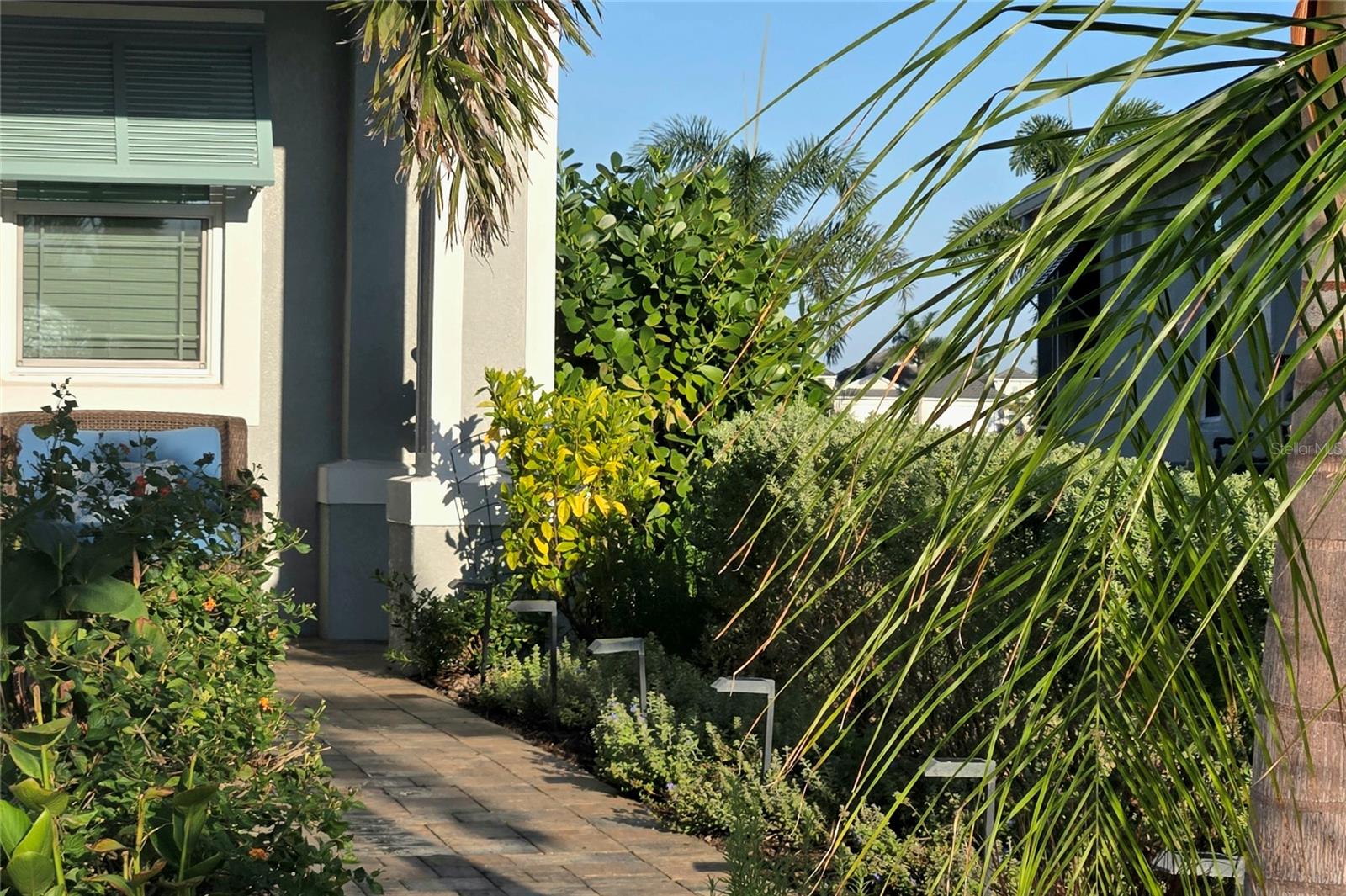 Listing photo id 25 for 235 Okeeffe Circle