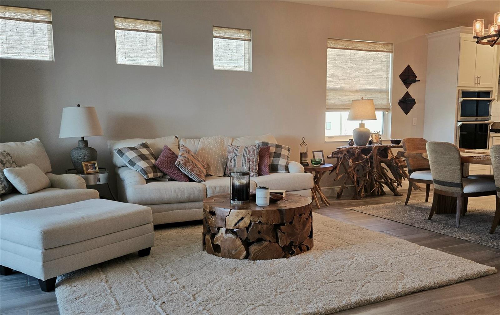 Listing photo id 2 for 235 Okeeffe Circle