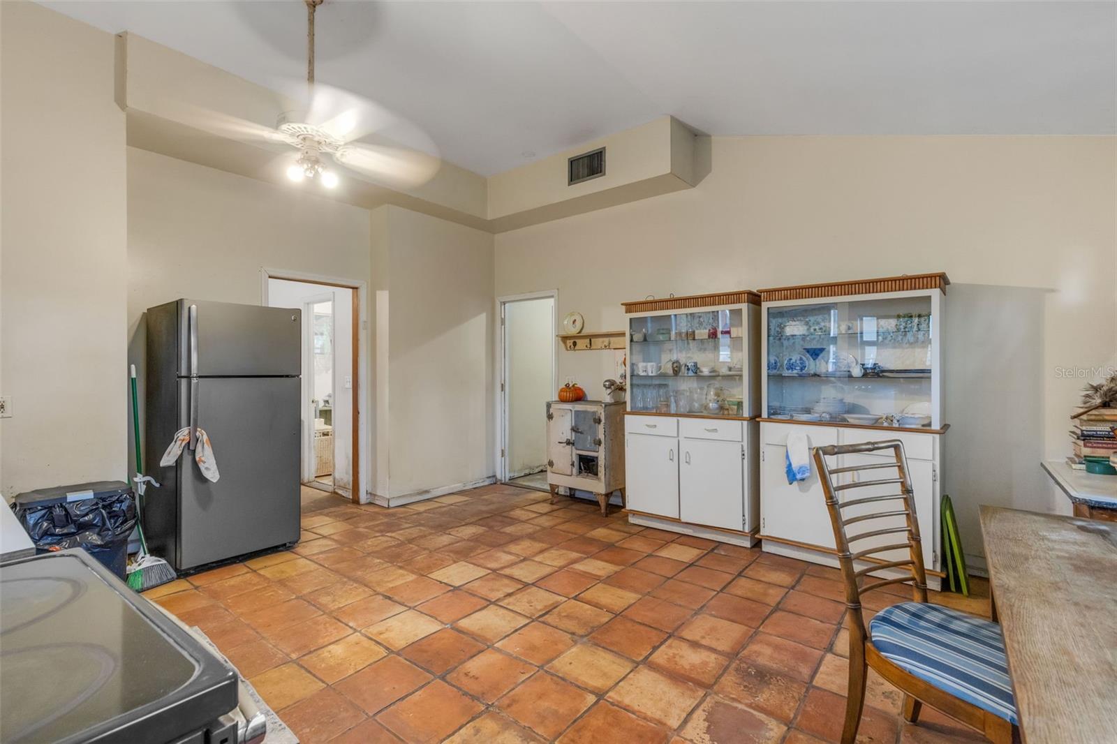 Image 12 of 47 For 4122 Old Bradenton Road